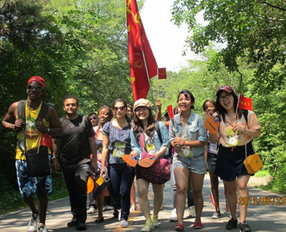 吉林大学留学生参加长春市净月潭瓦萨国际森林